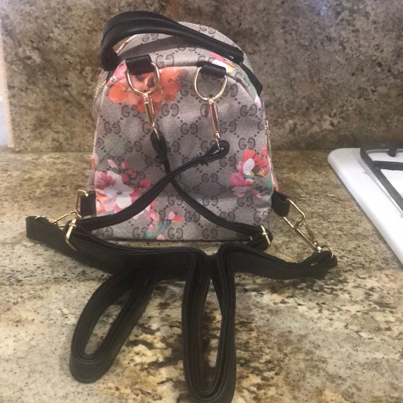Mini Backpack 🎒 - Picture 8 of 15